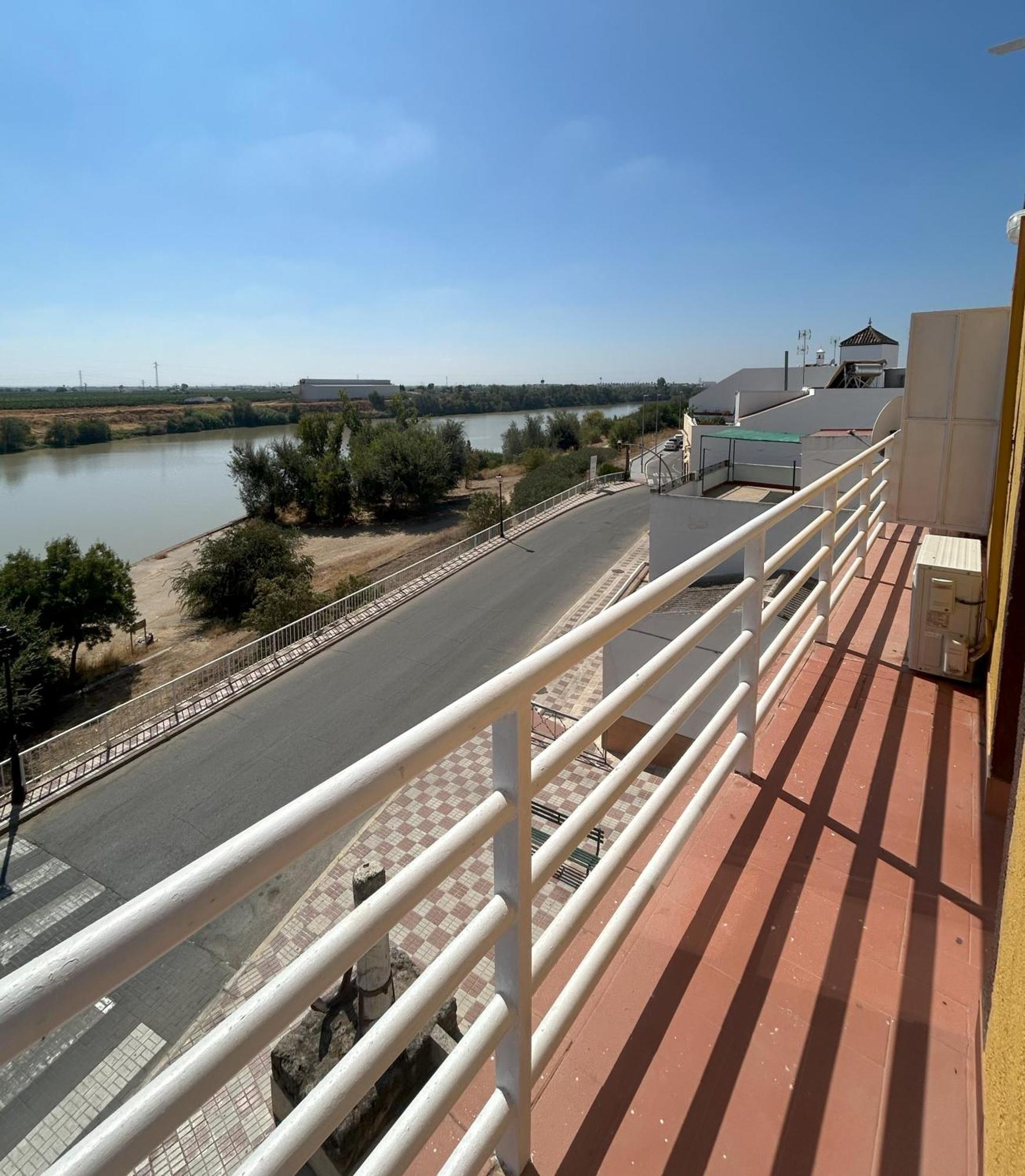 El Ancla Hotel Alcala del Rio Luaran gambar